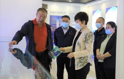 市委常委、宣传部部长韦青到amjs澳金沙门走访调研